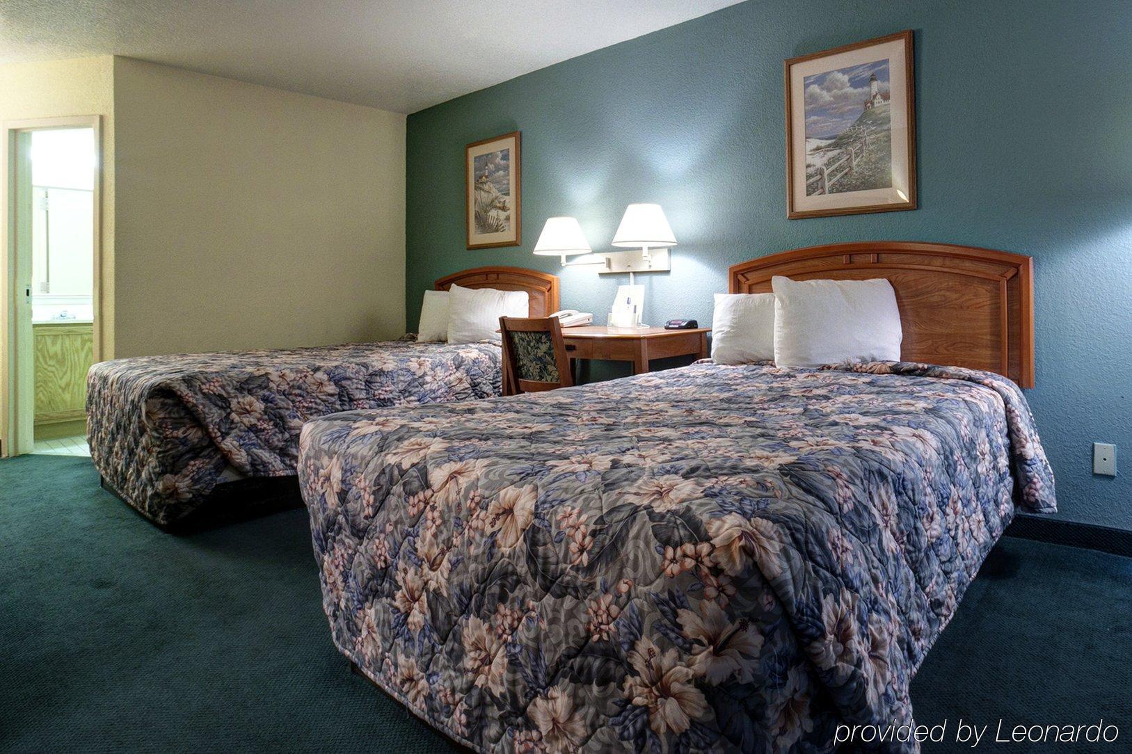 Americas Best Value Inn Florida Turnpike & I-95 Fort Pierce Room photo